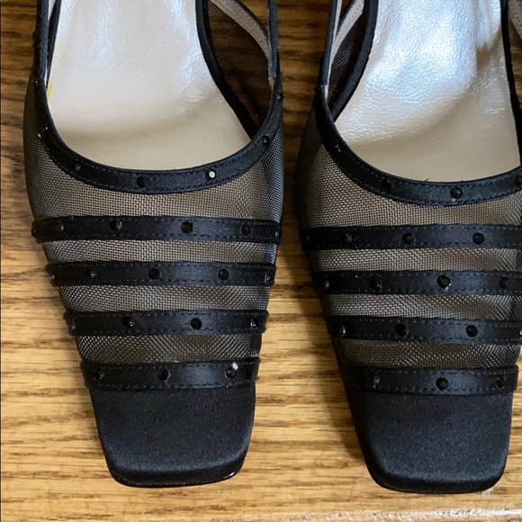 Dress Shoe - Picture 2 of 7